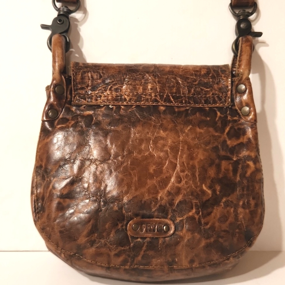 Vintage Frye Distressed Leather Studded Crossbody Saddle Bag EUC - Picture 9 of 16